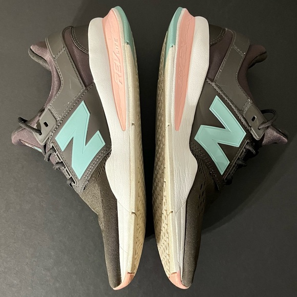 New Balance 247v2 Tritium Pack Athletic Shoes, Women’s 9 - Picture 6 of 10